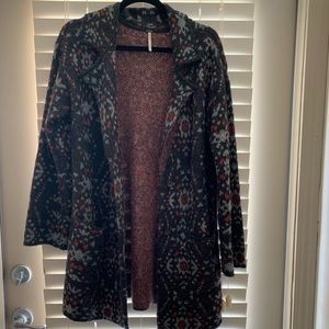 Free People black and red comfy cardi!